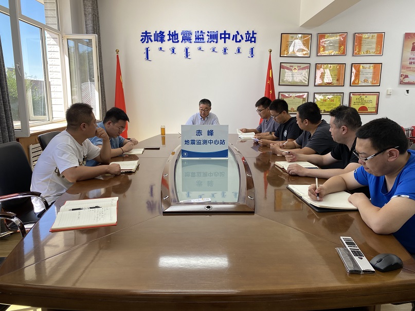 挺紀立規、強化責任思想大討論.jpg